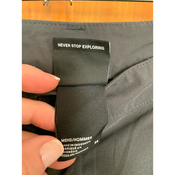 The North Face Cargo Short 8" inseam Grayish Blue Multi Pocket Men's Size 34 - Picture 7 of 9